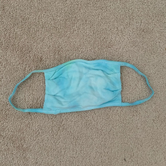 NWT blue tie dye face mask - Picture 10 of 16